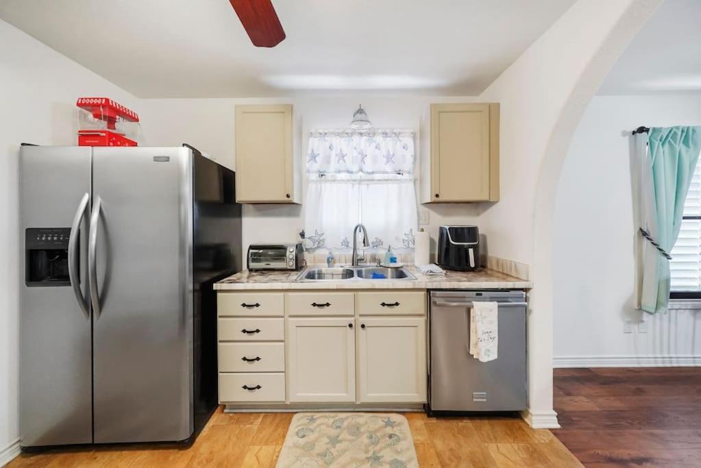 Galveston Beach House Family/Pet Friendly エクステリア 写真